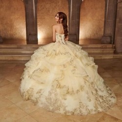 2024 Champagne Quinceanera Dresses Off Shoulder Ball Gown Applique Lace Beads Tull Birthday Party Dress Vestidos De 15