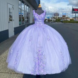 2024 Lavender Quinceanera Dress V Neck Appliques Lace Handmade Flower Ball Gowns Vestidos De 15 Anos