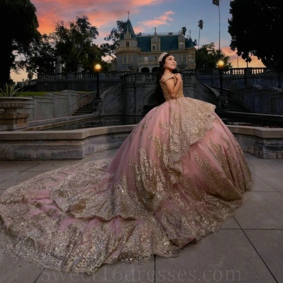 2024 Pink Ball Gown Quinceanera Dress Golden Lace Applique Long Train XV Princess Vestidos De 15 Anos Birthday Sweet 16 Dress