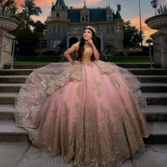 2024 Pink Ball Gown Quinceanera Dress Golden Lace Applique Long Train XV Princess Vestidos De 15 Anos Birthday Sweet 16 Dress