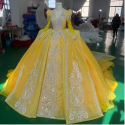 2025 Luxurious Exquisite Women Beaded Quinceanera Dresses Lace Bride Gowns V Neck Long Sleeve Robe De Mariée Customized