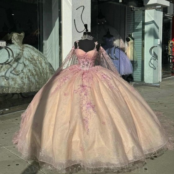 Beaded Pink Princess Sweetheart Ball Gown Quinceanera Dress Appliques Tull With Cape Party Gowns Vestidos De 15 Anos