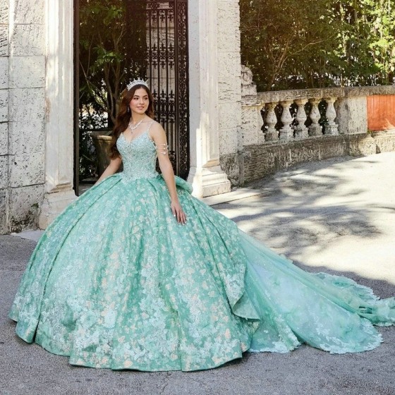 Beads Green Shiny Quinceanera Dresses Luxury Crystal Appliques Flower Off the Shoulder Sweet Vestidos De 15 Girls Ball Gowns