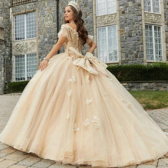 Light Champagne Shiny Ball Gown Quinceanera Dress Corset Lace Beading Sequins Bow Off the Shoulder Sweet 16 Dress Vestidos De XV