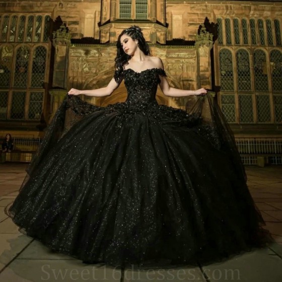 Luxury Black Quinceanera Dress 2024 Ball Gown Princess Chapel Train Applique Lace Ruffle Sweet 15 16 Birthday Party Gown