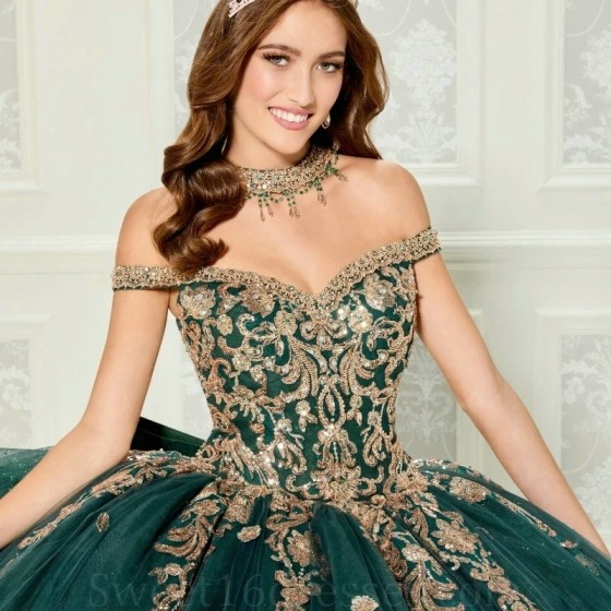 Luxury Emerald Green Quinceanera Dresses Off Shoulder Ball Gown Corset Birthday Party Dress Gold Applique Beads Vestidos De 15