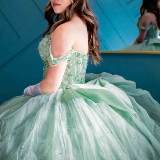 Mint Green Ball Gown Quinceanera Dresses Sweetheart Beads Crystal Tull Off the Shoulder Sweet 16 Vestido De 15 Anos