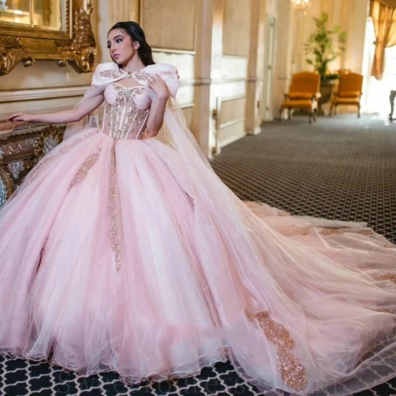 Off Shoulder Pink Quinceanera Dresses Ball Gown Applique Lace Beads With Cape Puffy Sweet 16 Dress Celebrity Party Gowns