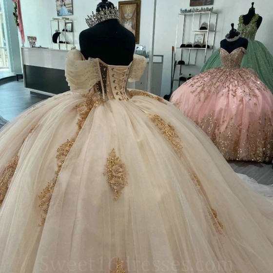 Off The Shoulder Champagne Quinceanera Dresses Tulle Appliques Flower Beads Pageant Lace Up Vestidos De 15 Anos