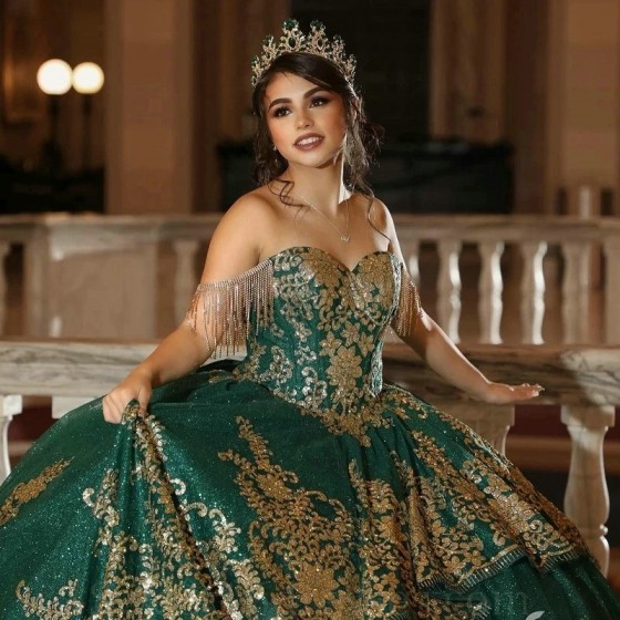 Off The Shoulder Emerald Green Quinceanera Dress Crystal Ball Gown Gold Appliques Lace Corset Sweet 15 Vestidos De Quinceanera