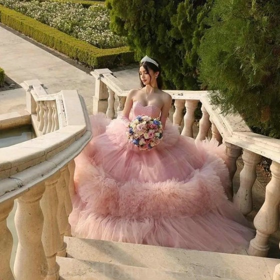 Off The Shoulder Pink Quinceanera Dresses Tulle Tiered Beading Pageant Lace Up Vestidos De 15 Anos 2024 Princess Ball Gown