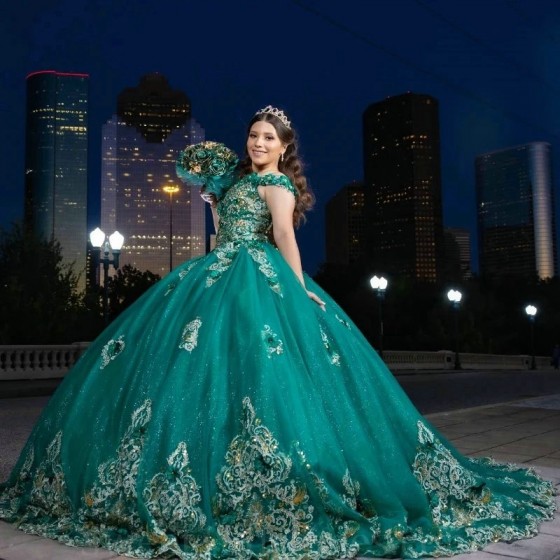 Off the Shoulder Emerald Green Ball Gown Quinceanera Dresses Floral Appliques Lace Beads Corset Vestidos De 15 Anos