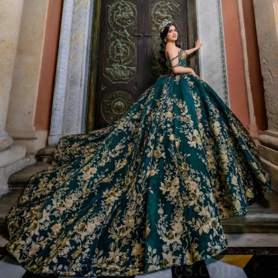 Off the Shoulder Emerald Green Quinceanera Dresses For 16 Girl Gold Appliques Beads Beads Tull Princess Ball Gowns Birthday Prom