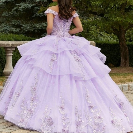 Off the Shoulder Lavender Quinceanera Dresses Sweet 16 Gowns 3D Flower Applique Beads Tull Vestidos 15 De Quinceanera