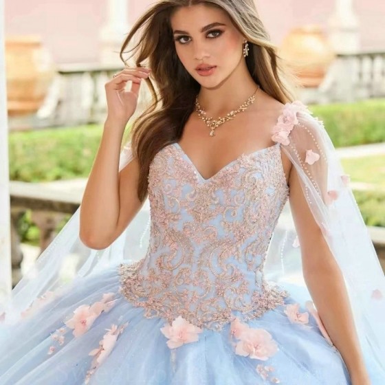 Princess Sky Blue Quinceanera Dresses Ball Gown Sweet 16 Dress Beads Appliques Lace Flower With Cape Birthday 15th Party Gown