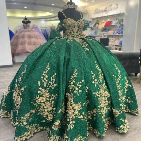 Shiny Emerald Green Quinceanera Dresses For 16 Girl Spaghetti Strap Gold Appliques Beading Princess Ball Gowns