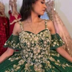 Spaghetti Strap Ball Gown Green Quinceanera Dresses Gold Lace Appliques Flowers Corset Back Formal Birthday Vestidos De 15