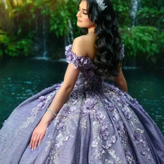 Sweetheart Lavender Quinceanera Dresses Beads 3DFloral Applique Lace Beads With Cape Sweet 15 Birthday Party Ball Gowns