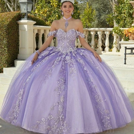 Sweetheart Lavender Shiny Ball Gown Quinceanera Dresses Beads Applique Lace Cinderella Birthday Party Princess Vestidos De 15