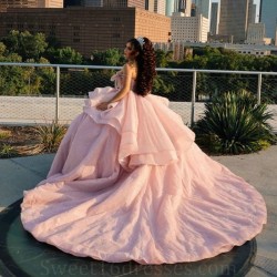 Sweetheart Pink Quinceanera Dress Ball Gown Off The Shoulder Beading Crystal Pageant Sweet 16 Party Wear vestidos de 15