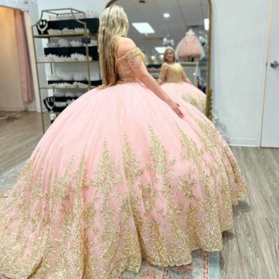 Sweetheart Pink Sparkly Quinceanera Dresses Ball Gown Gown Gold Applique Lace Beads Birthday Sweet 16 Evening Prom vestidos de