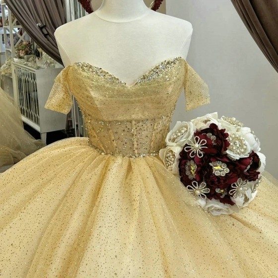 Sweetheart Yellow Shiny Quinceanera Dresses For Sweet 16 Girls Beads Crystal Princess Ball Gowns Floor Length Tull Vestidos 15